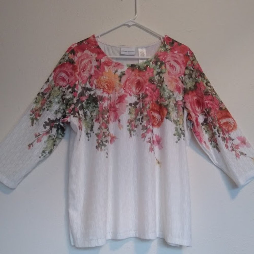Alfred Dunner Lady's Coral, Green, & White Floral Top.  Size XL